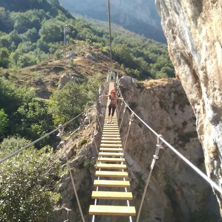 Refugio La Ardilla Real Hostel *